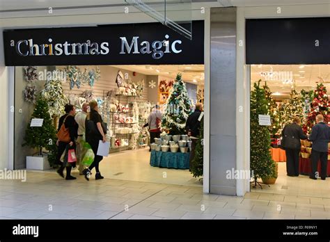 Shopping Mall At Christmas Uk Hi Res Stock Photography And Images Alamy