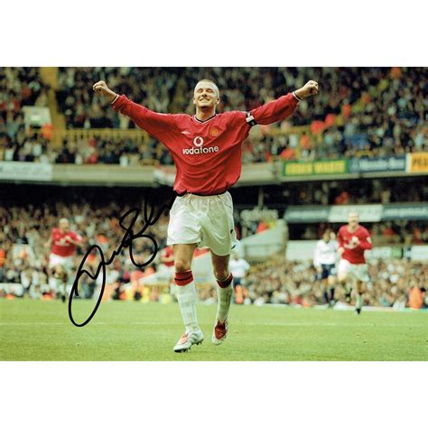 David Beckham Autograph 8x12 Signed Manchester United Photograph 26364