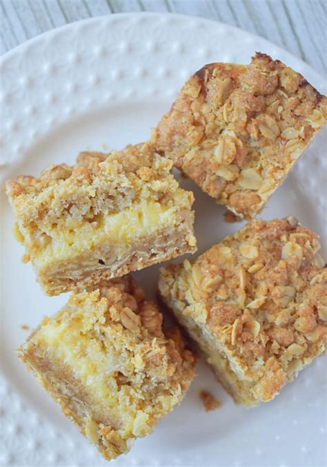 Combine shortening, cream cheese and sugar in bowl of electric mixer. Easy Oatmeal Lemon Creme Bars |100K Recipes