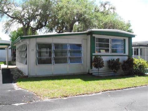 Welcome home to this low maintenance remodeled brick ranch in shamrock hills. / 2br - 652ft² - Florida- Crooked Lake- Mobile home for ...