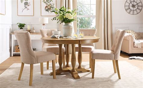 Highgrove Round Oak Wood Dining Table With 4 Bewley