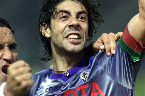 Rui manuel césar costa, noto semplicemente come rui costa (lisbona, 29 marzo 1972), è un dirigente sportivo ed ex calciatore portoghese, di ruolo centrocampista, presidente del benfica. Rui Costa: "Pochi trofei a Firenze, ma conta l'affetto ...