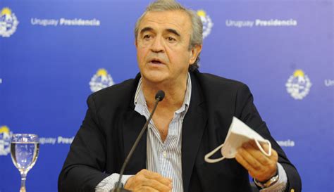 El ministro de interior de uruguay, jorge larrañaga, falleció sorpresivamente de un infarto este sábado a los 64 años, informó el presidente luis lacalle pou. Joven baleado por la policía en Artigas: "No fue por las ...