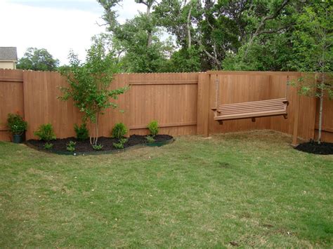 Also, if they are constructed properly and made of. Some Helpful Cheap Backyard Fence Ideas Using the Recycle ...
