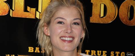 Rosamund Pike In One Shot Actress Joins Tom Cruise In Jack Reacher Film