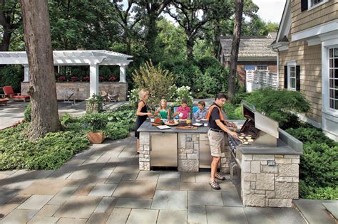Backyard Paradise — The Hottest Trends For The Coolest Backyard