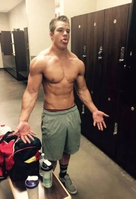 Shirtless Male Beefcake Muscle Athletic Jock Locker Room Hunk Pic Photo