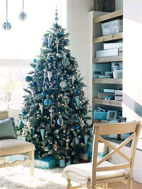 Live trees do come with limitations, though. 50 Stunning Christmas Decorations For Your Living Room ...