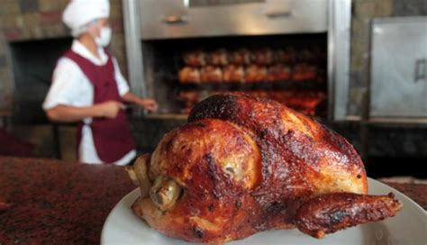 Peruanos consumirían más de millón de pollos a la brasa este domingo ILP ALA