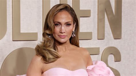 Jennifer Lopez Golden Globes Look Photos From Red Carpet StyleCaster