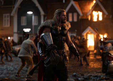 1420x1020 Resolution Thor Love And Thunder 4k 1420x1020 Resolution