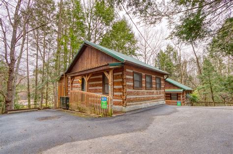 Leather And Lace 1615 Cabin In Gatlinburg W 1 Br Sleeps2