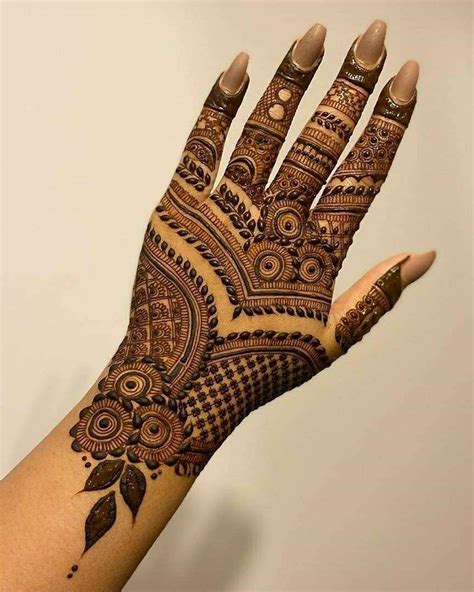 Pin By 𝕒𝕖𝕤𝕥𝕙𝕖𝕥𝕚𝕔 On Henna Mehndi Designs For Hands Hand Henna