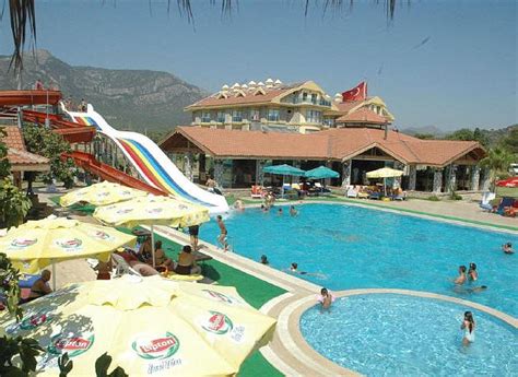 Turkey S First Nudist Hotel Adaburnu Golmar Opens In May Daily Mail