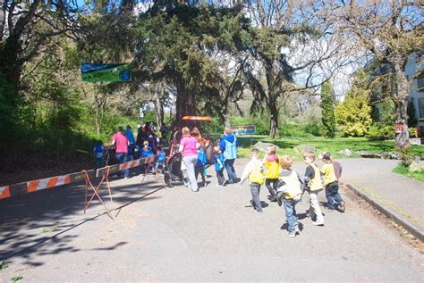 Yellow Kindergarten Crew At Macaulay Earth Day High Rock
