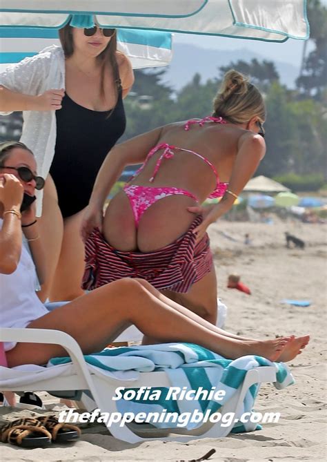 Sofia Richie Shows Off Her Curves On The Beach In Santa Barbara 15 Photos Thefappening
