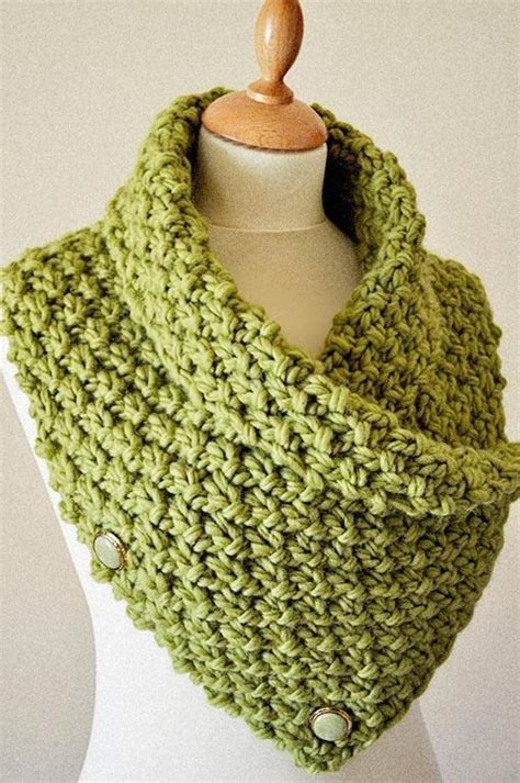Things like shawls, scarves, hats and neck warmers are not only cozy but add a style statement too our personality too. Easy Chunky Knit Neck Warmer/Cowl Knitting pattern by Arty ...