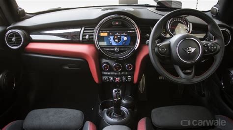 2019 Mini Cooper Jcw First Drive Review Carwale