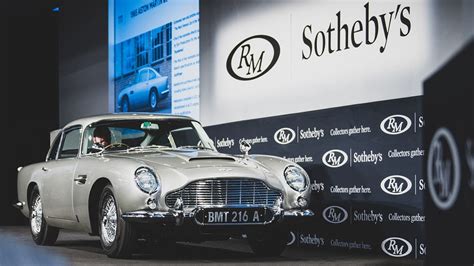 Stolen James Bond Goldfinger Aston Martin Db5 Is Likely In The Middle