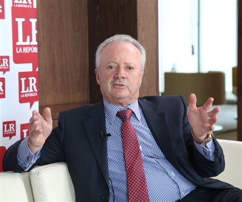 Carlos arturo calle, gerente general del grupo empresarial arturo calle, nos da su testimonio de los tiempos difíciles que afrontó por la pandemia. Arturo Calle invita a luchar contra el contrabando en un ...