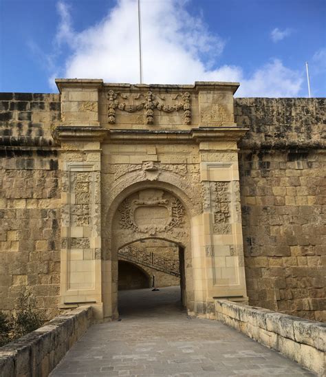 ein Stadttor Foto & Bild | architektur, europe, malta ...