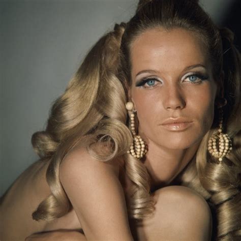veruschka model makeup 70s day s gone by 70 s fashion fashion models 1960s fashion