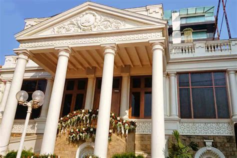 Mannat Look Inside Shahrukh Khans Expensive 200 Cr House
