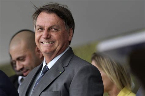 Em Tom Irônico Jair Bolsonaro Deseja Que Rodrigo Maia ‘seja Feliz