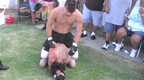 Exclusive video of professional dog fights. TJ Vs Darynn BACKYARD MMA FIGHTING - YouTube