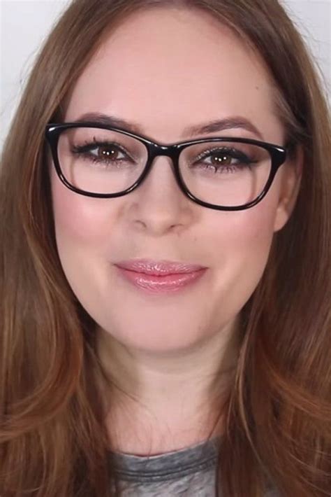 Tanya Burrs Eye Makeup Masterclass For Glasses Wearers Makeup Tutorial Eye Makeup Beauty