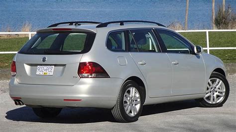 2011 Volkswagen Golf Wagon TDI | Auto Show by Auto Trader