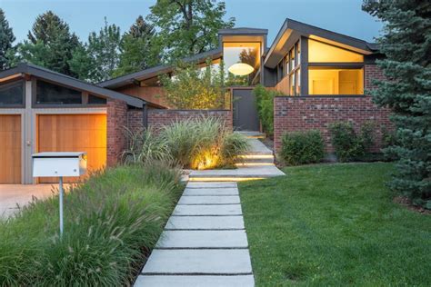 Midcentury Modern Home With Brick Forecourt HGTV S Ultimate Outdoor
