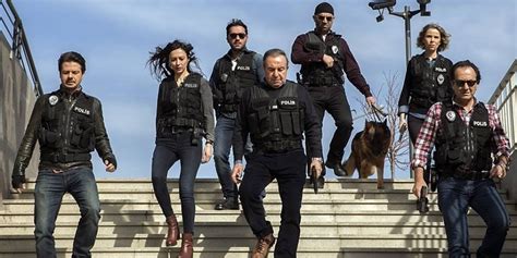 In its 15 consecutive seasons the series has become a success story with its tv ratings despite being criticized for continuity/logic errors. Arka Sokaklar'ın sevilen isminden İrfan Değirmenci'ye ...