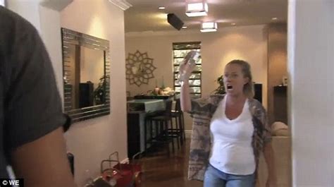 Kendra Wilkinson Goes On A Foul Mouth Tirade As She Throws Hank Baskett