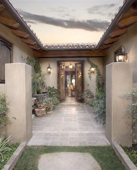 Courtyard Entry Spanish Style Homes Courtyard House House Exterior