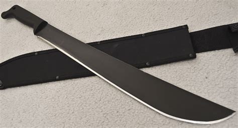 The highly skilled federale machete is hired by some unsavory types to assassinate a senator. 5 Best Machetes | | Tool Box 2019-2020