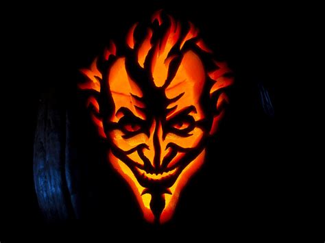 Man the joker pumpkin looks amazing. Creepy Batman: Arkham Asylum Joker Jack-O-Lantern [pic ...