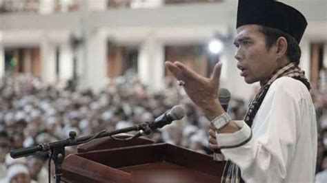 Ustad bernama lengkap abdul somad batubara ini kerap mengisi ruang layar kaca dan. 6 Ustaz Populer Hiasi Layar Kaca di Bulan Ramadan