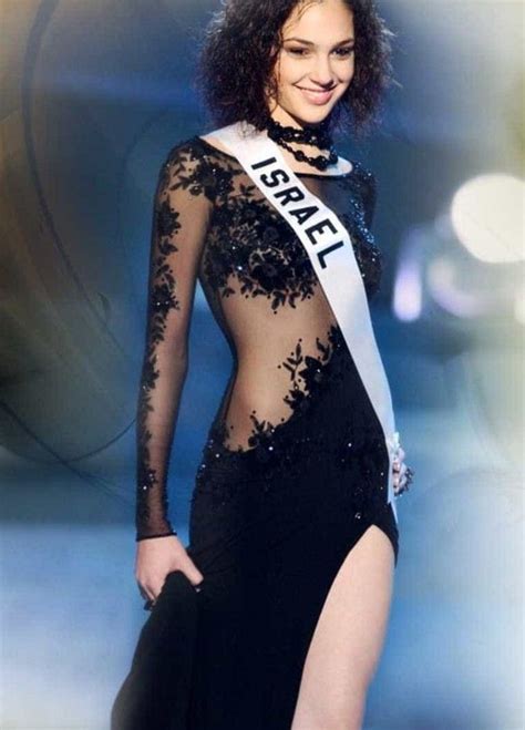 Gal Gadot As Miss Israel 2004 Gal Gadot Gal Gadot Wonder Woman Gal Gardot