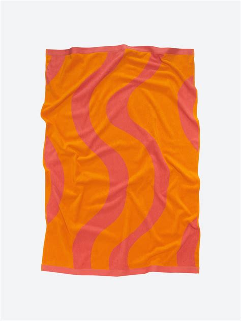 Pink Flow Towel ⋆ תמרינדי Tamarindi חנות לייף סטייל