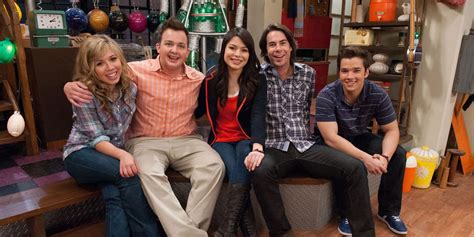 Icarly Stars Reunite In First Photo From Paramount Revival Cbr
