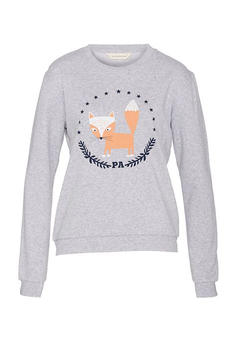 Peter alexander is an australian fashion designer known for pyjamas, loungewear and giftware. Peter Alexander | Kids sleepwear, Star sweater, Pyjamas