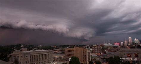 Watch This Terrifying Rolling Cloud Overtake A City In This Time Lapse