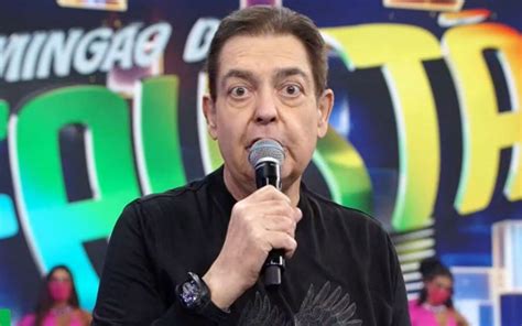 Read hot and popular stories about faustão on wattpad. Faustão surpreende ao surgir muito mais magro no 'Domingão ...