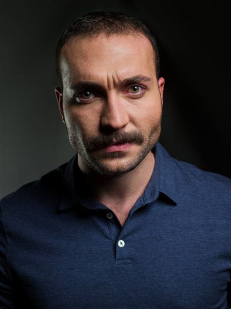 Herkes kendi evinde, semih kaplanoğlu'nun yönettiği ilk uzun metrajlı sinema filmi. Ramo oyuncuları kimler? Oyuncu kadrosu - Ramo dizisi ...