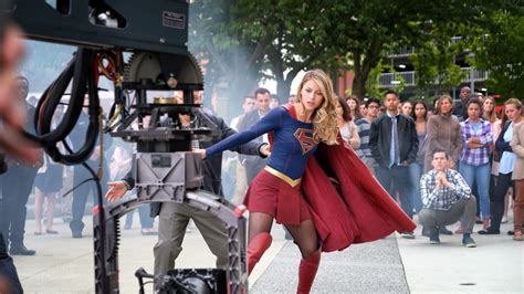 Supergirl Go Behind The Scenes Of Season 3 With The Cast Photos