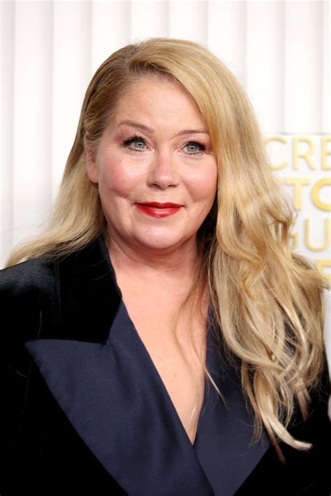 Christina Applegate Attends Sags 2023 As Last Awards Show Amid Ms Battle