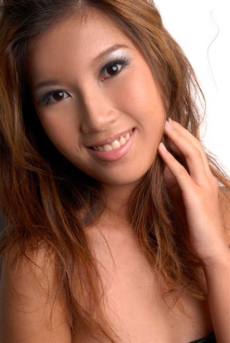 Addeva Eow A Model From Singapore Model Management