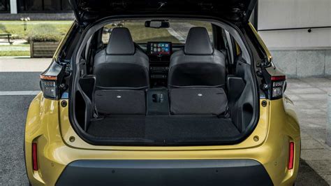 Toyota Yaris Cross Dimensions Trunk Measures Space