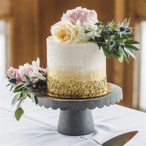 These One Tier Wedding Cakes Are Legit Works Of Art